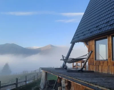 Будиночок Astra Dzembronia